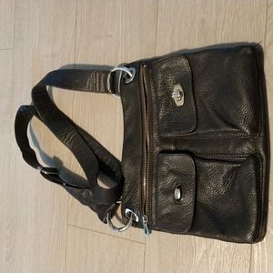 ❌❌❌SOLD❌❌❌Danier brown pebble leather zipper crossbody bag